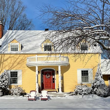 Manoir Alegria Bed & Breakfast Cowansville Eksteriør bilde