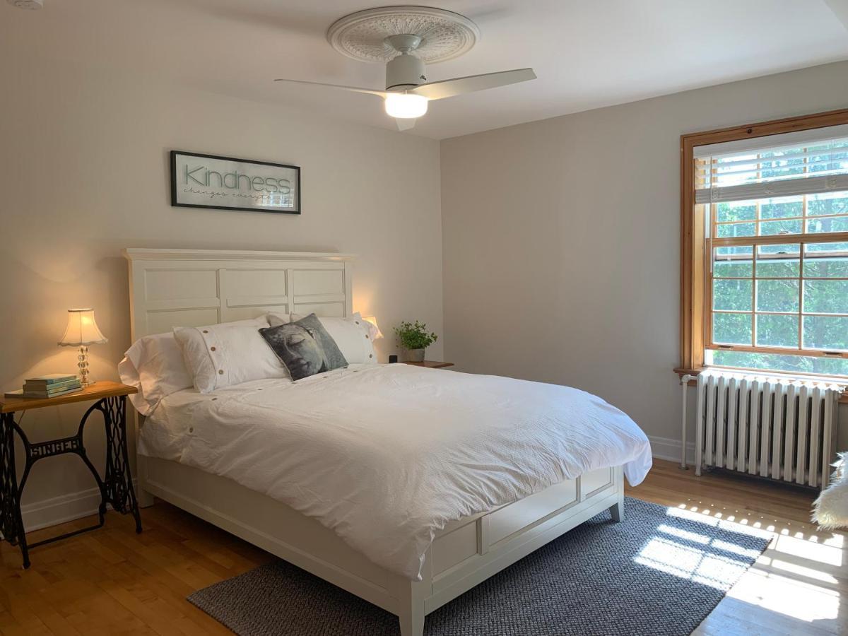 Manoir Alegria Bed & Breakfast Cowansville Eksteriør bilde