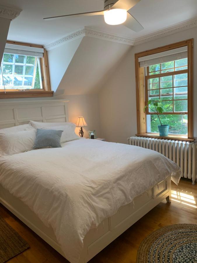 Manoir Alegria Bed & Breakfast Cowansville Eksteriør bilde