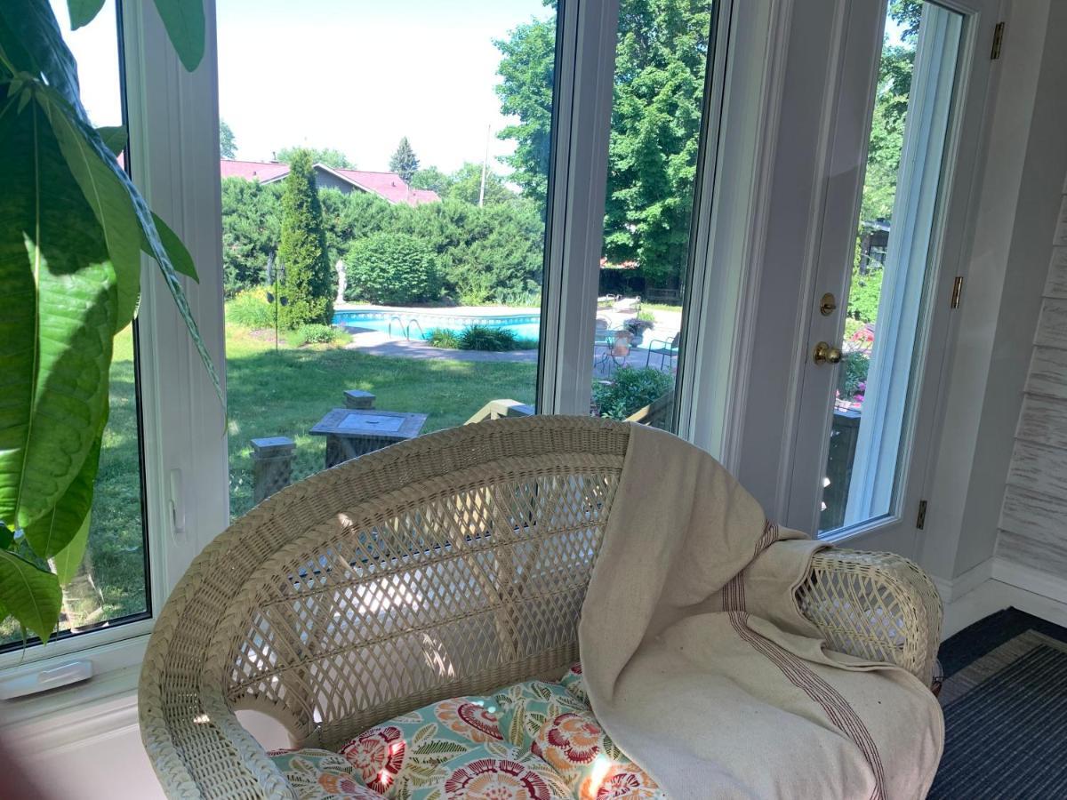 Manoir Alegria Bed & Breakfast Cowansville Eksteriør bilde