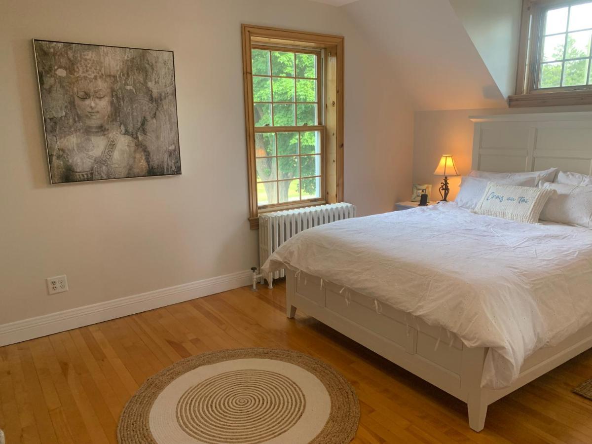 Manoir Alegria Bed & Breakfast Cowansville Eksteriør bilde