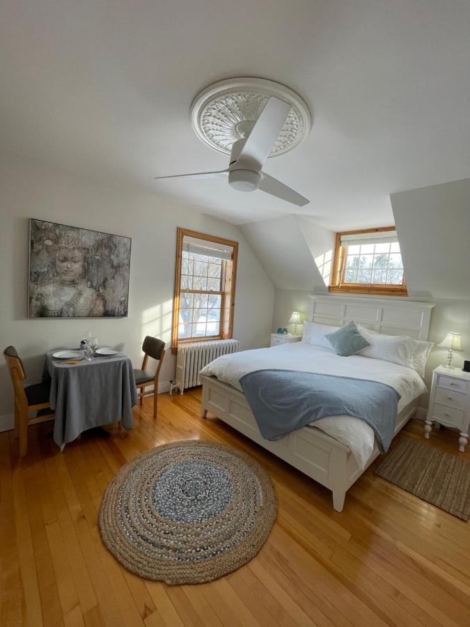 Manoir Alegria Bed & Breakfast Cowansville Eksteriør bilde